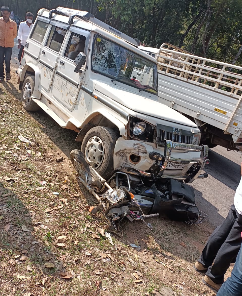 Bike -Bulero vehicle accident in chikkamagaluru news