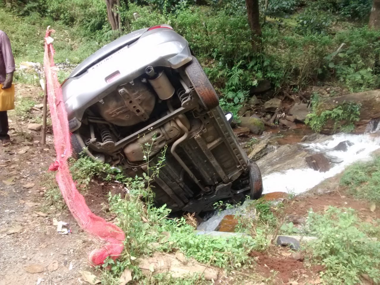 Driver lost control of Car Accident in Chikmagalur