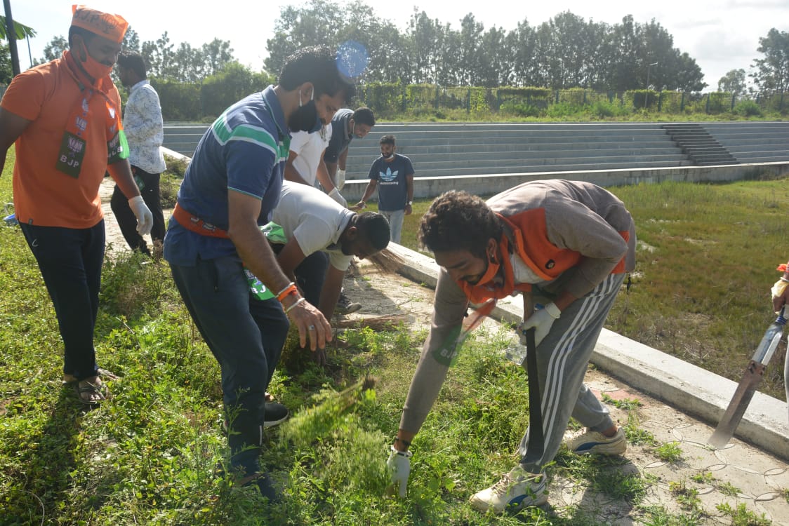 Cleanup work under  C.T.  Ravi