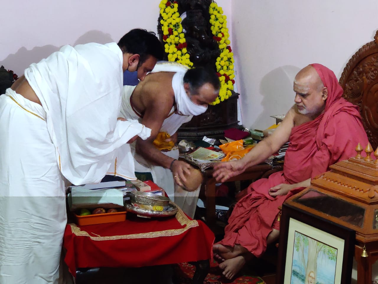 minister Sudhakar who has received the Blessing from Shri Jagadguru Tirtha Swamiji