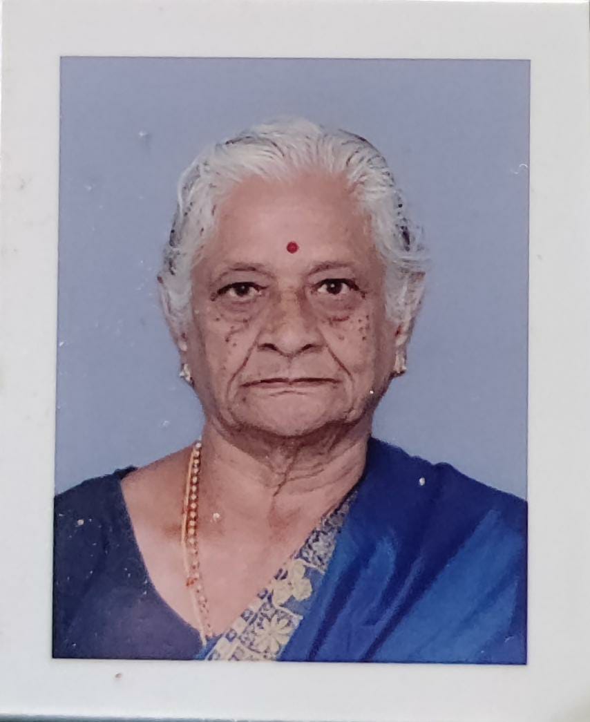 Lalita Tagget is no more  Freedom fighter Lalita Tagget  Freedom fighter Lalita Tagget is no more  Freedom fighter Lalita Tagget news  ಸ್ವಾತಂತ್ರ್ಯ ಹೋರಾಟಗಾರ್ತಿ ಲಲಿತಾ ಟಾಗೆಟ್ ಇನ್ನಿಲ್ಲ  ಲಲಿತಾ ಟಾಗೆಟ್ ನಿಧನ  ಚಾಮರಾಜನಗರದ ಸ್ವಾತಂತ್ರ್ಯ ಹೋರಾಟಗಾರ್ತಿ  ಚಾಮರಾಜನಗರದಲ್ಲಿ ಮೃತರ ಅಂತ್ಯಕ್ರಿಯೆ  ಲಾಠಿಗಳನ್ನು ಕಿತ್ತುಕೊಂಡು ಬಿಸಾಡುತ್ತಿದ್ದ ಲಲಿತಾ ಟಾಗೆಟ್​