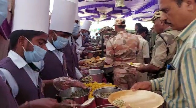 ಭರ್ಜರಿ ಬೋಜನ ವ್ಯವಸ್ಥೆ