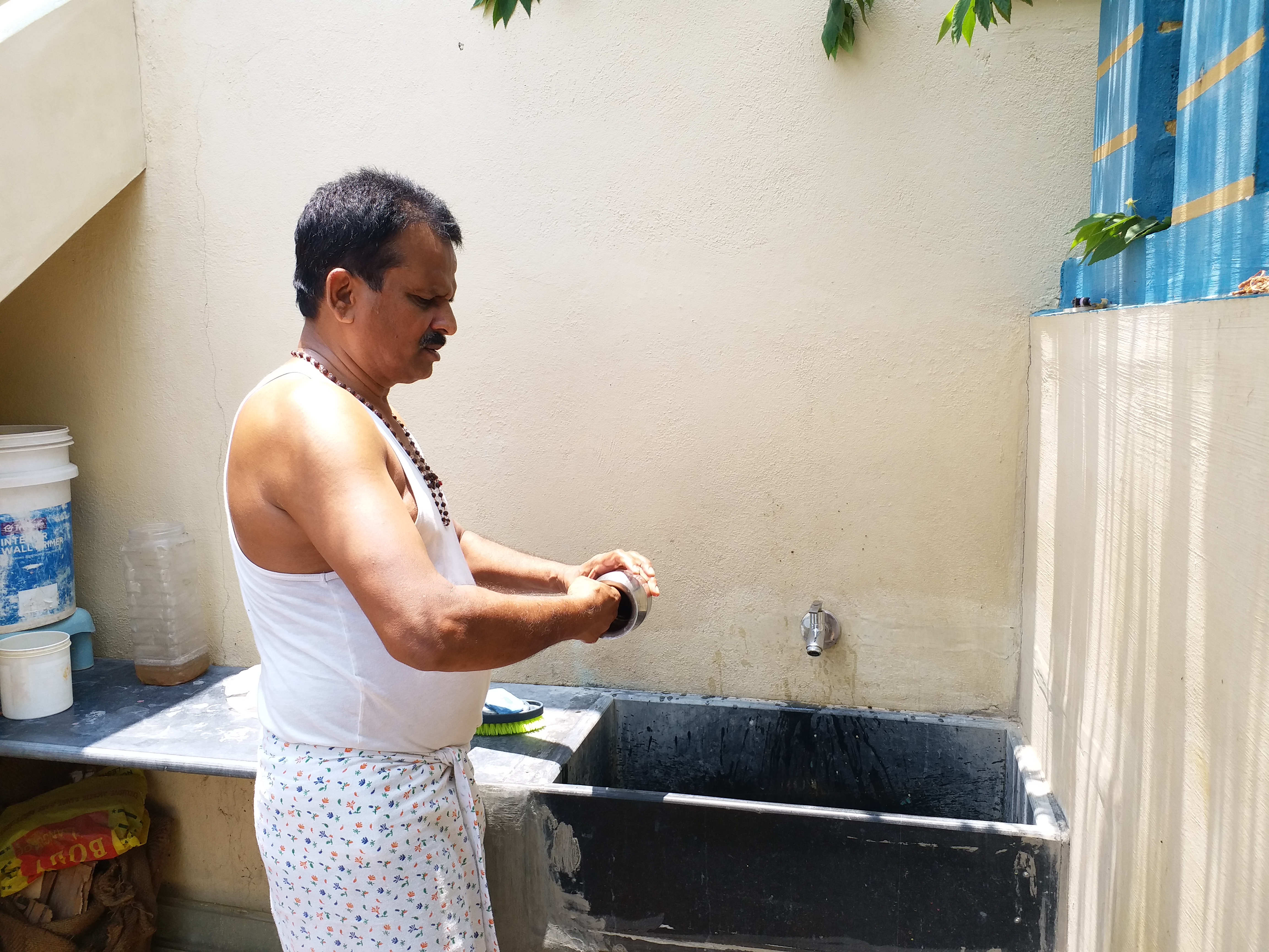 Men doing housework