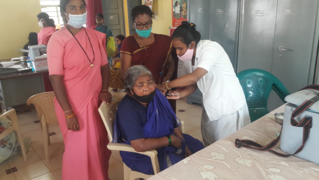 pdo and asha workers increases corona vaccine distribution