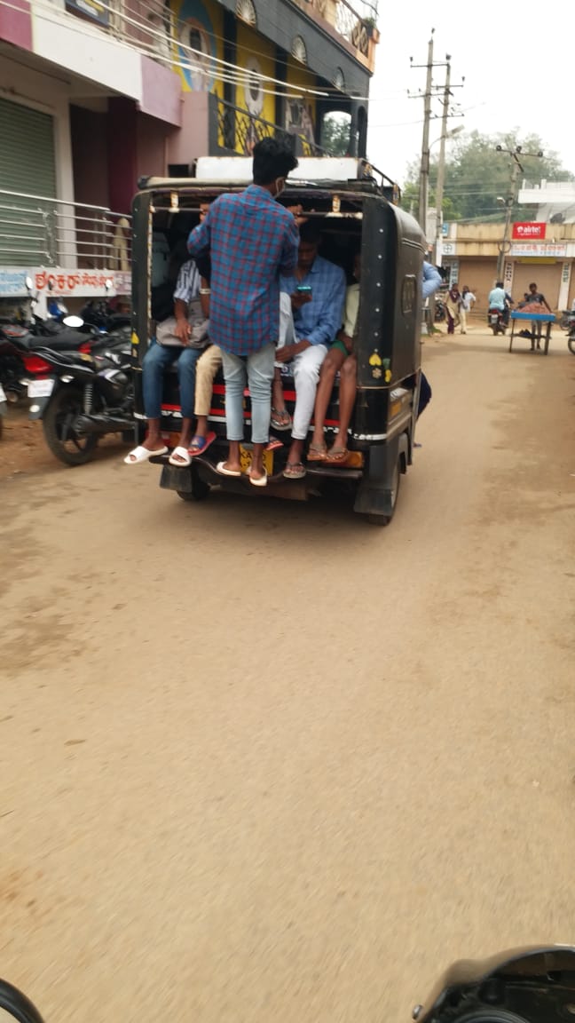 school students  going school by  auto