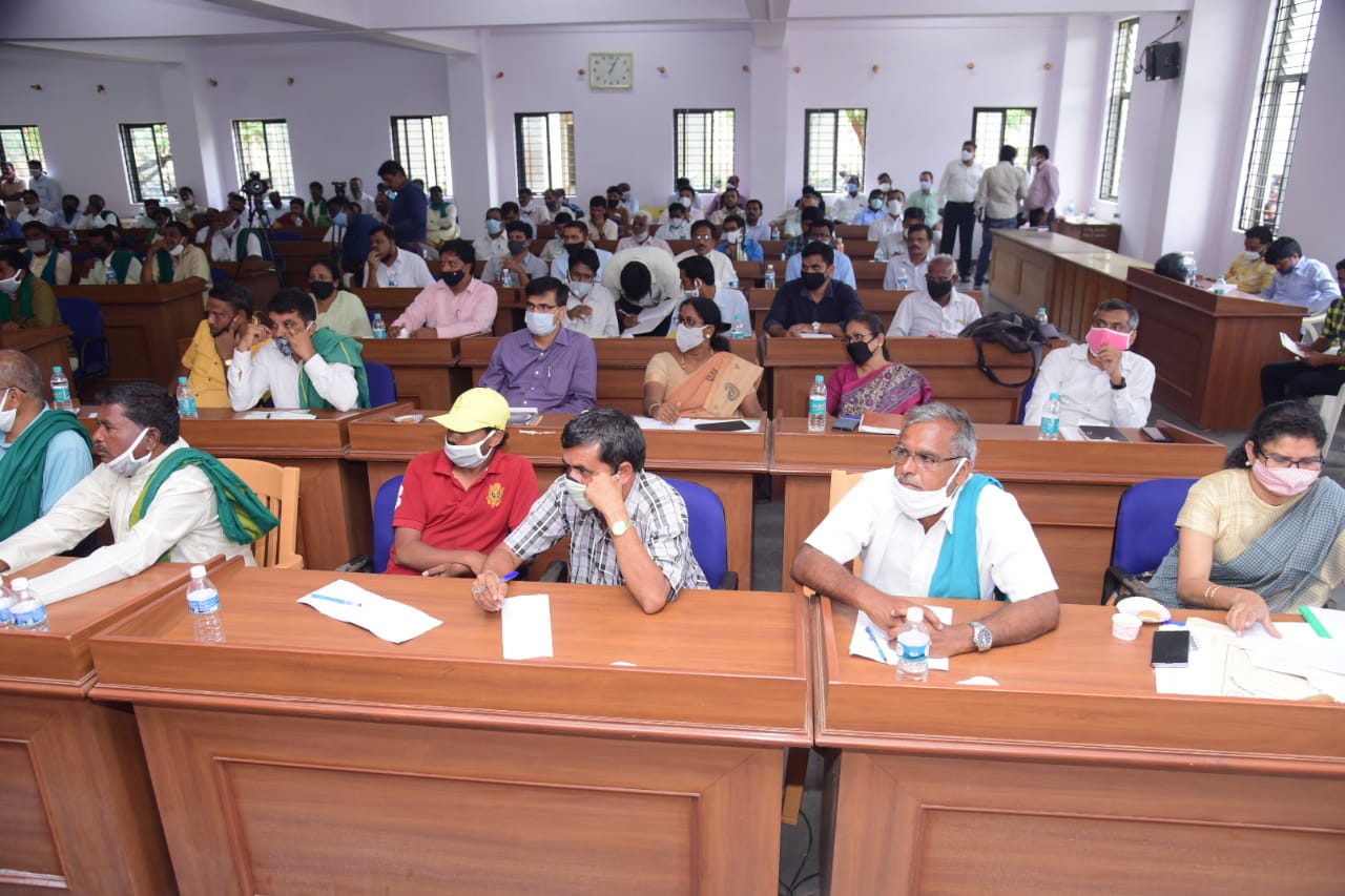 Minister Suresh Kumar held a four and a half hour meeting with the farmers