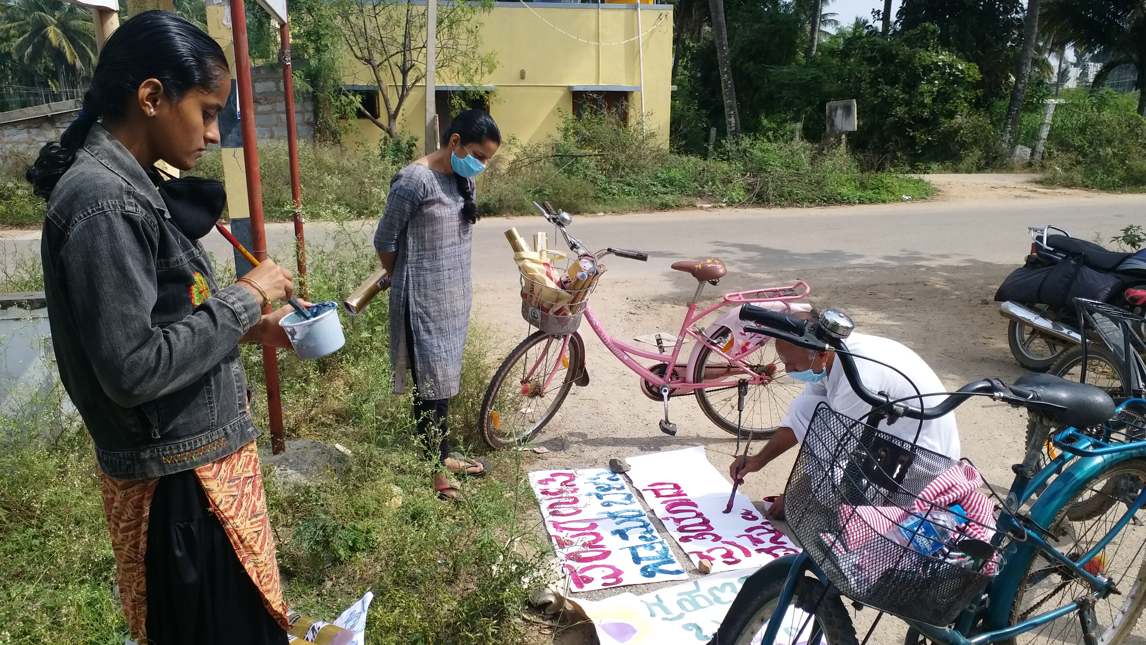 Eco-lover quits teaching profession for environment: Awareness with Bicycle