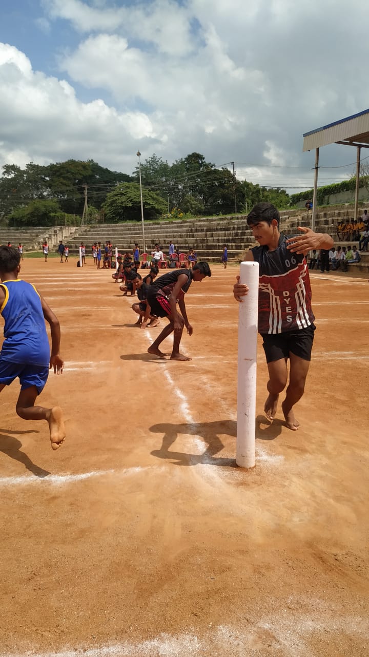 Moti Veerappa School students who got first place in  Kho-Kho match