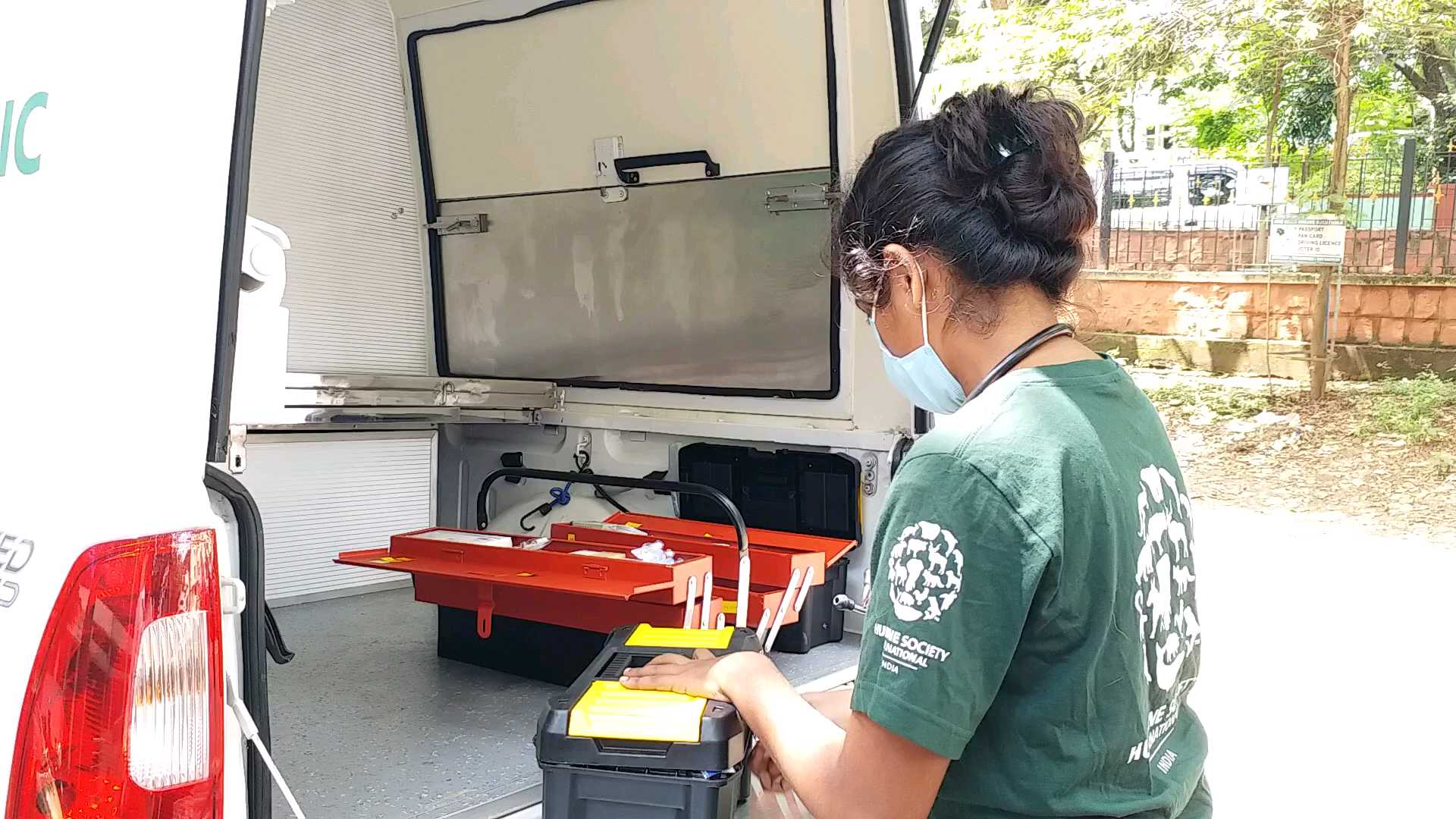 mobile animal clinic opening