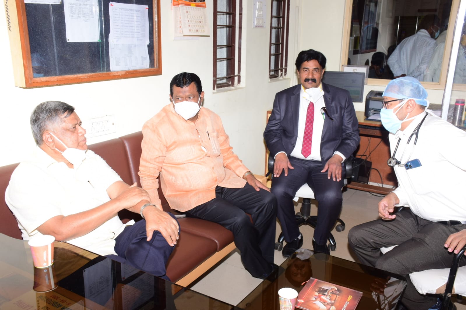 Minister Sankara Patil Munenakoppa, Jagadeesha Shetter visit SDM Hospital