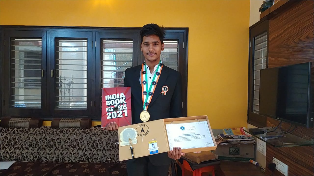 Hubli teenager creates a record in India book of Guinness in Skipping