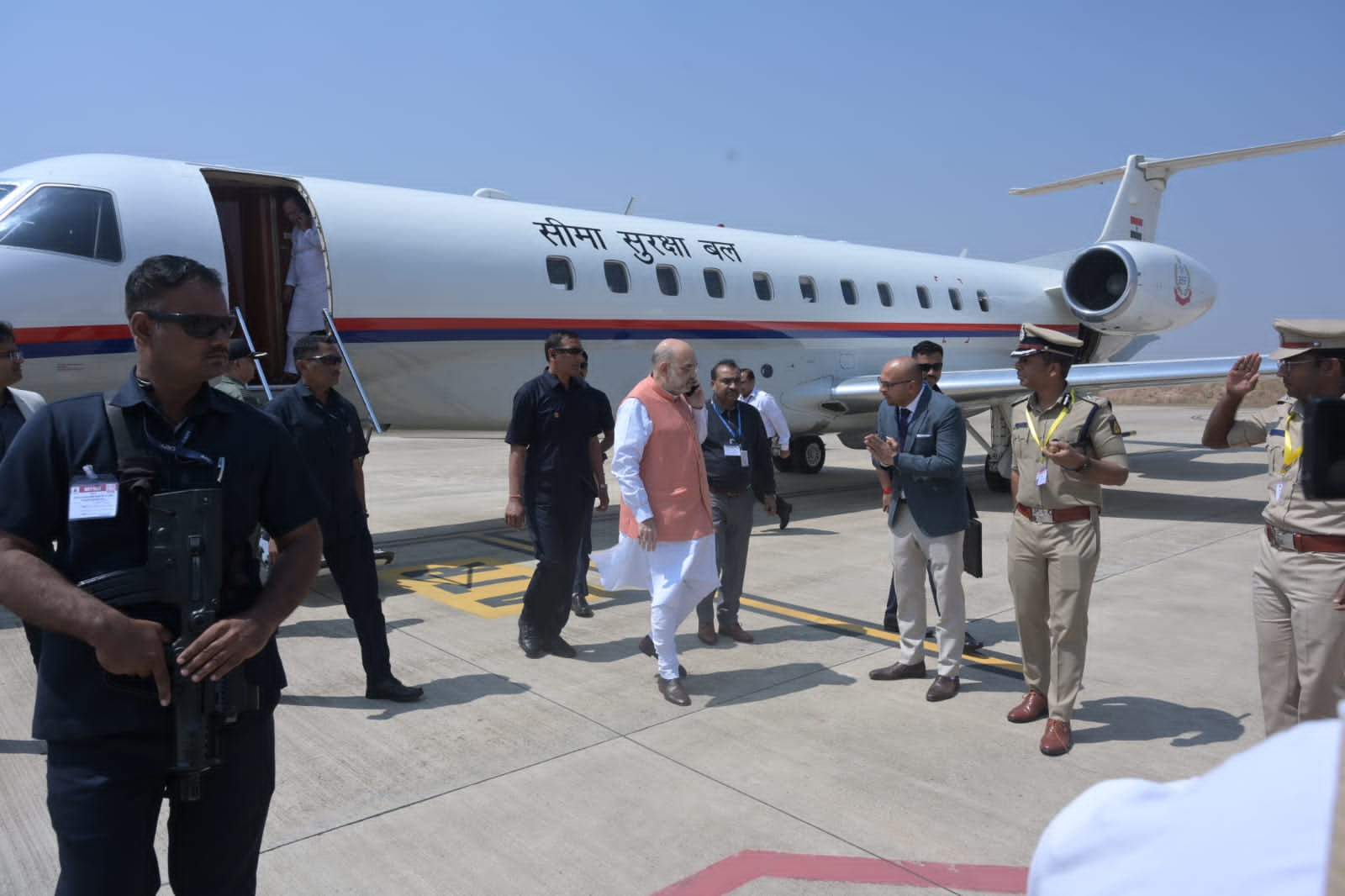 Amit Shah arrives in Hubli