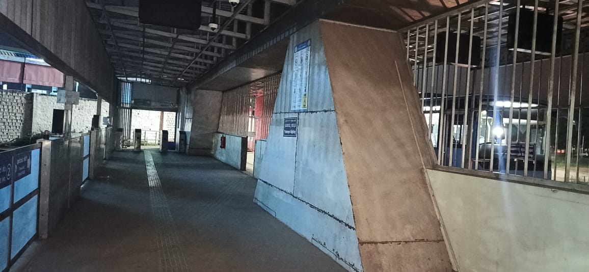 Power disconnection at BRTS bus station