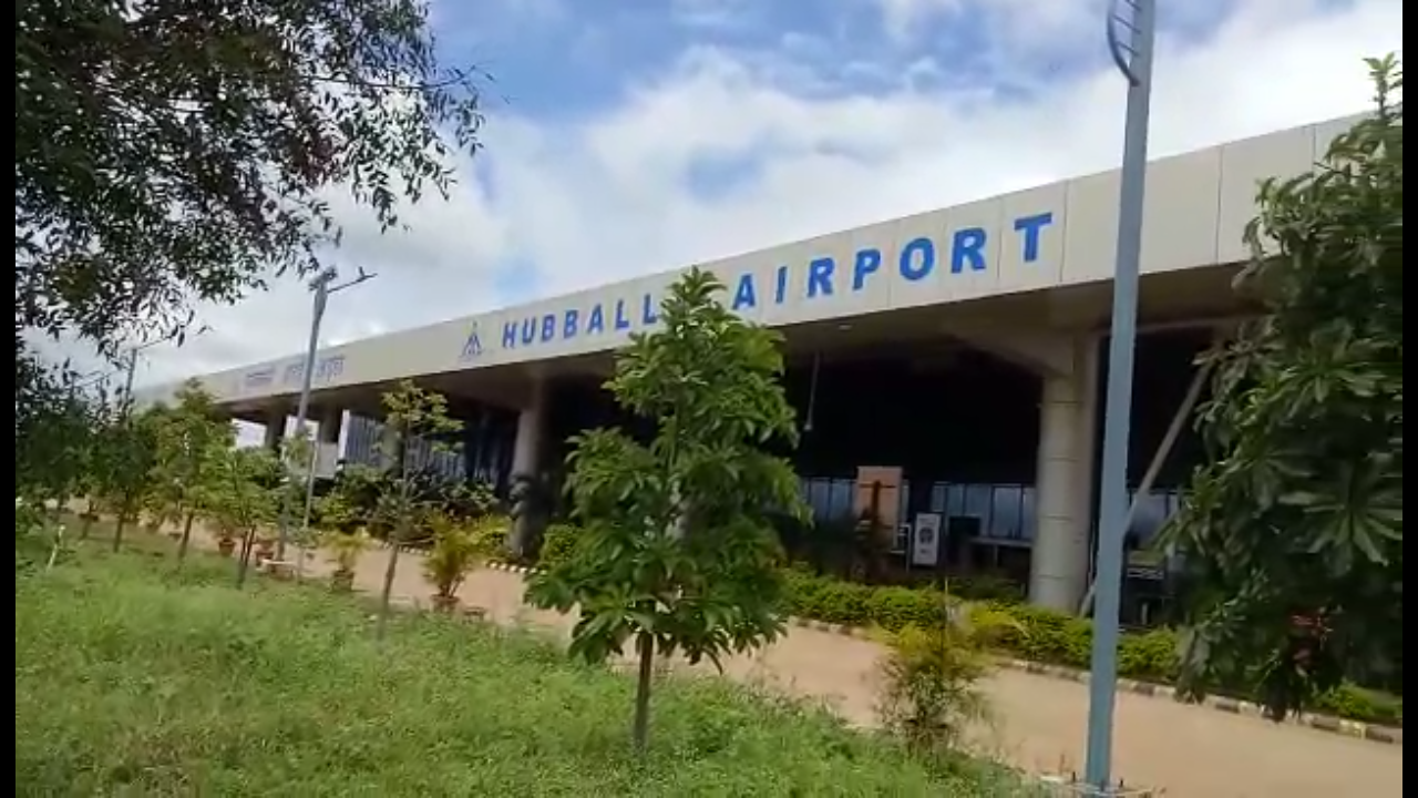 Climate anomalies Hubli flight mangalore landing