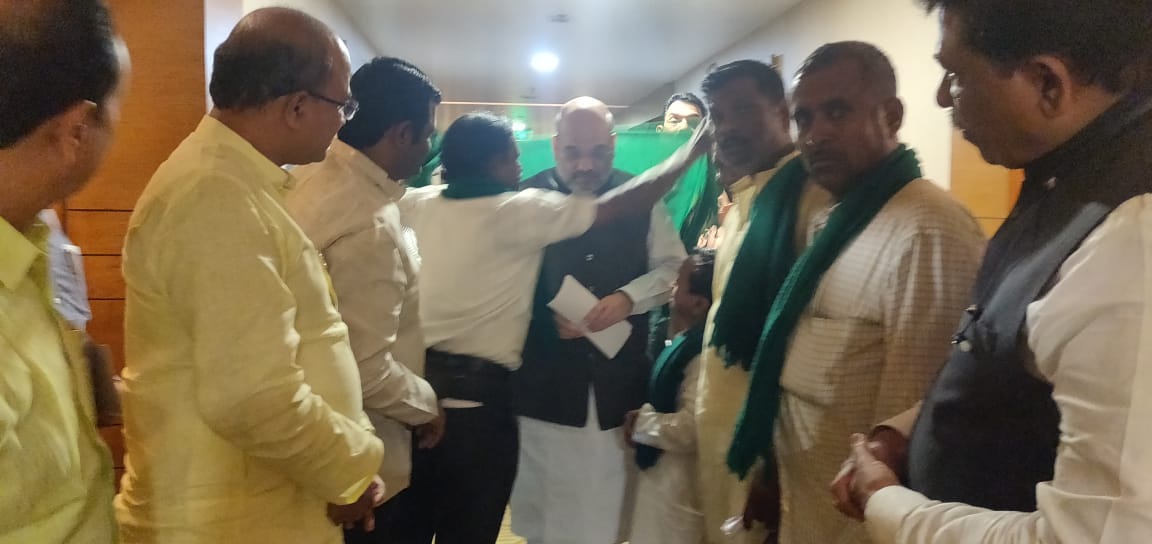 Mahdayi Kalasa Banduri, Mahdayi Kalasa Banduri fighters, Mahdayi Kalasa Banduri fighters met Amit Shah, Hubli amit shah news, ಅಮಿತ್​ ಶಾರನ್ನು ಭೇಟಿ ಮಾಡಿದ ಮಹದಾಯಿ ಹೋರಾಟಗಾರರು, ಮಹದಾಯಿ ಕಳಸಾ ಬಂಡೂರಿ, ಮಹದಾಯಿ ಕಳಸಾ ಬಂಡೂರಿ ಹೋರಾಟಗಾರರು,