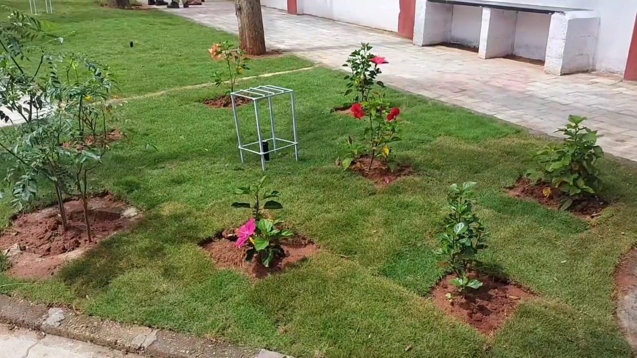 Cops developed A beautiful Garden near Police station in Channarayapattana