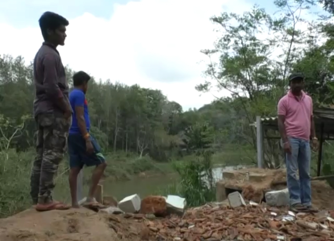 ಕಷ್ಟಕ್ಕೆ ಸಿಲುಕಿದ ಸಂತ್ರಸ್ತರು