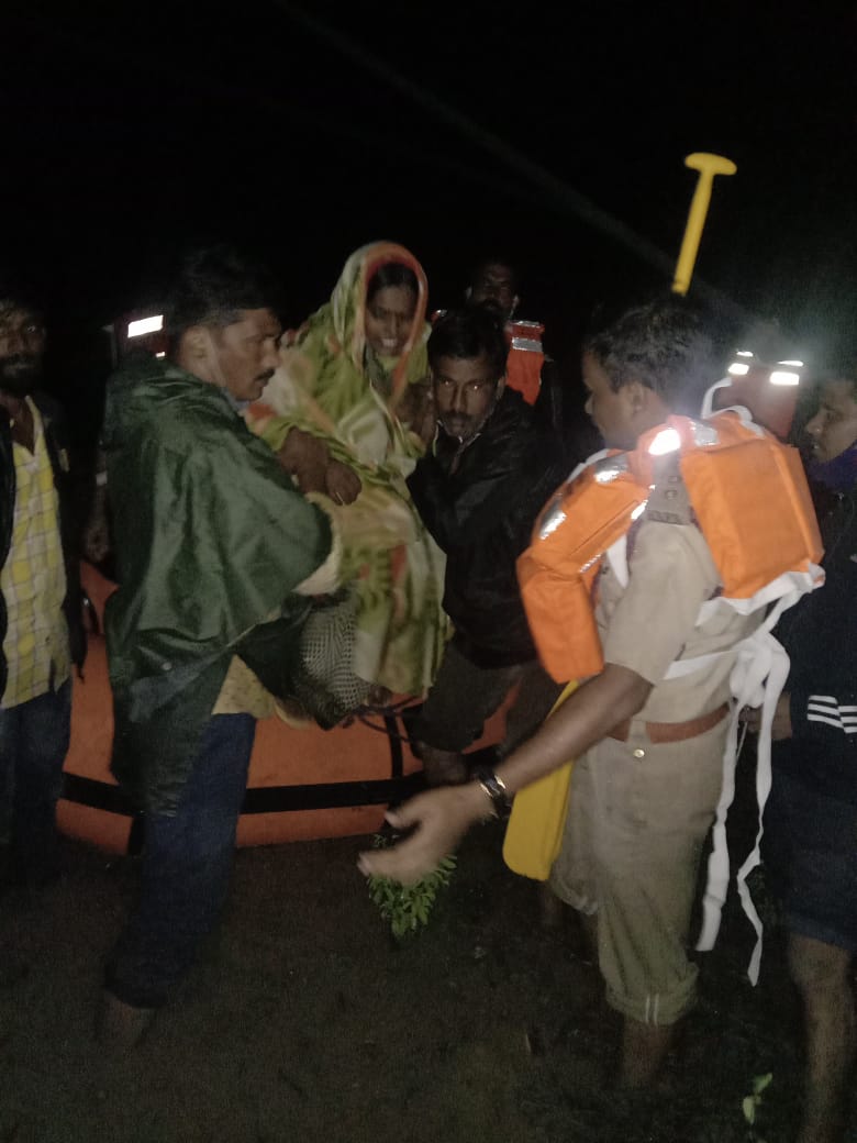 Heavy Rain Lash in North Karnataka Causing Inundation: 111 House of Rabakavi Banahatti Wrecked