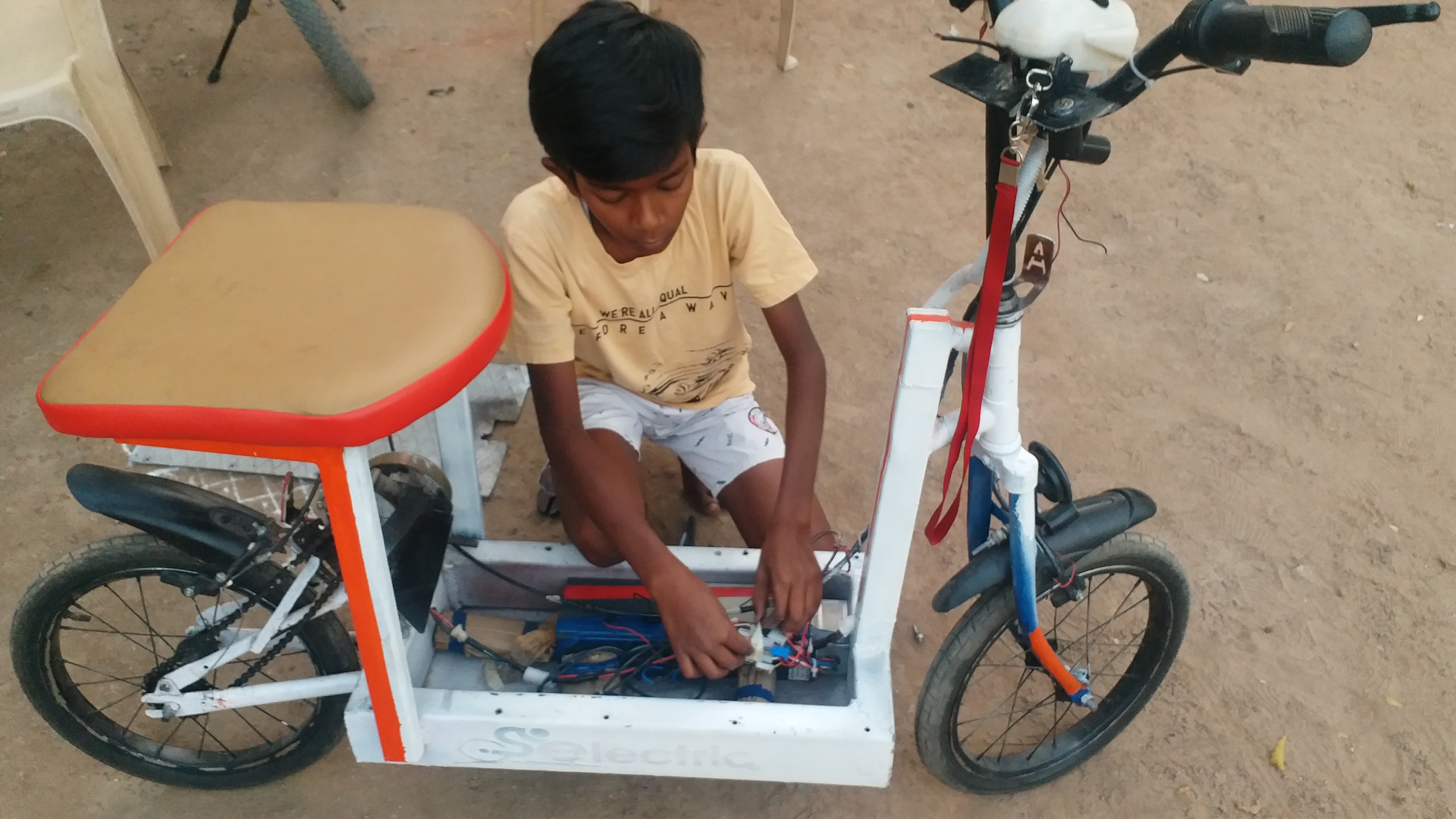 Karnataka teen creates electric cycle with scrap garbage