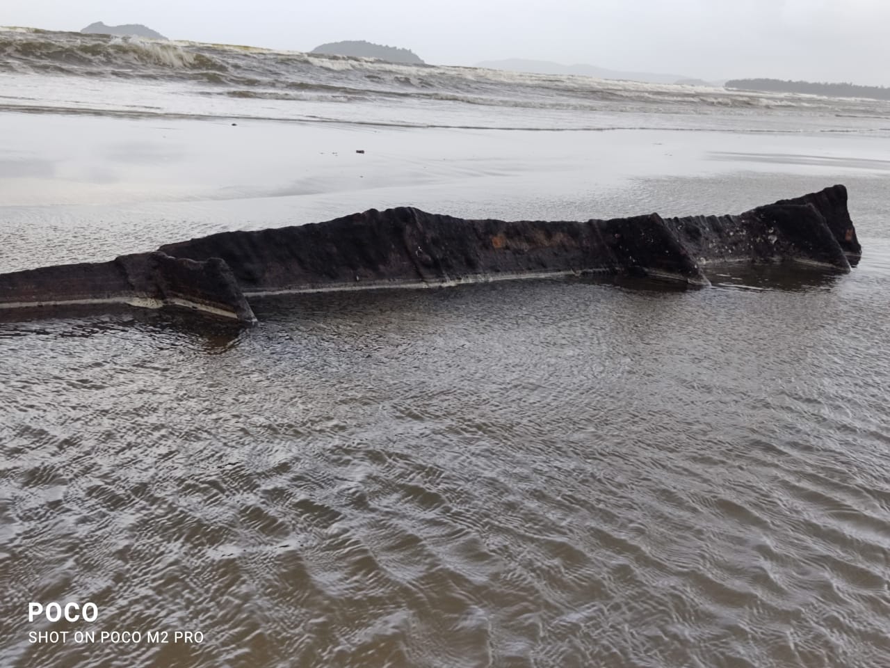 Ships remains found in  karwar beach