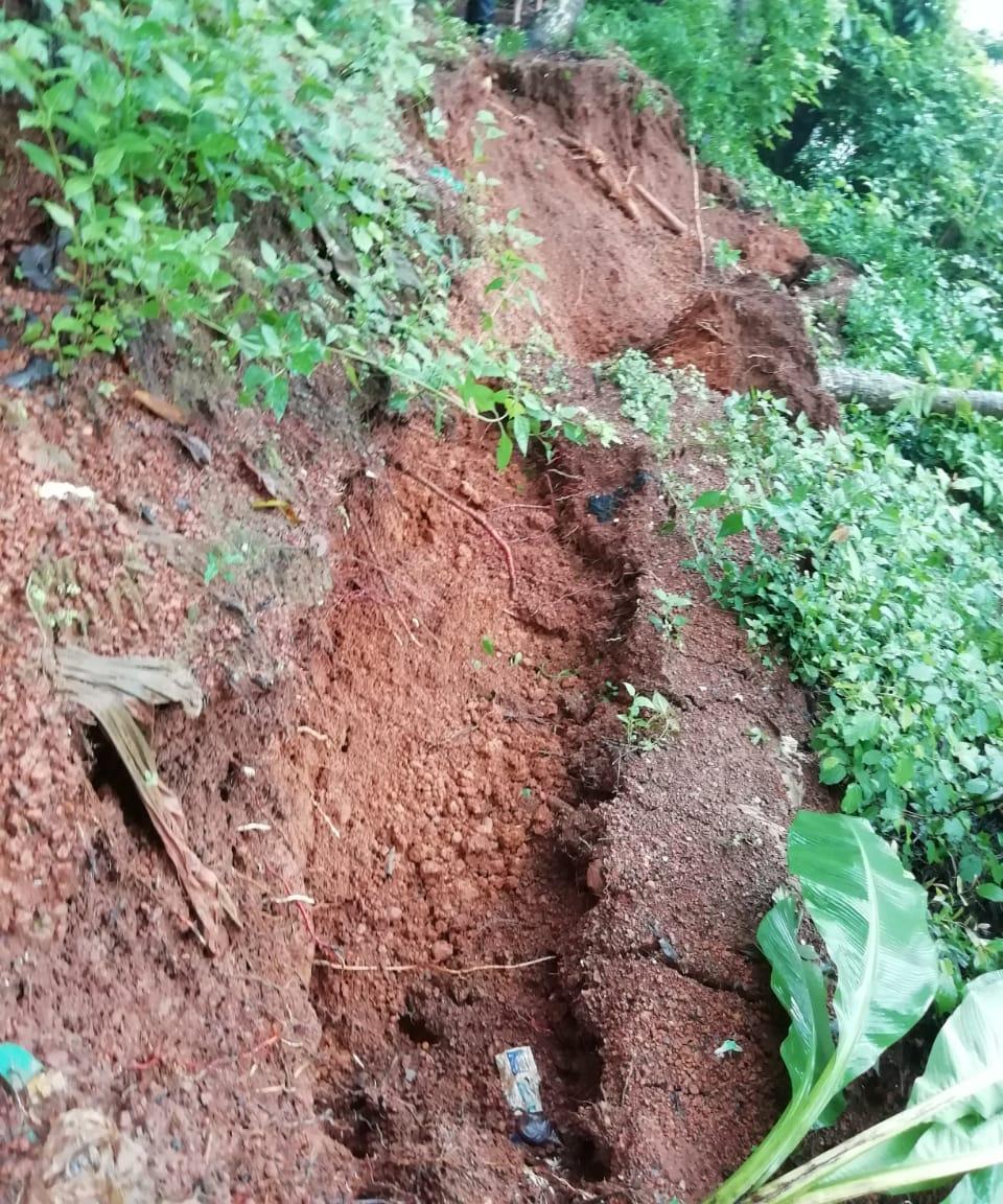 heavy-rain-family-left-home-after-hill-landslide