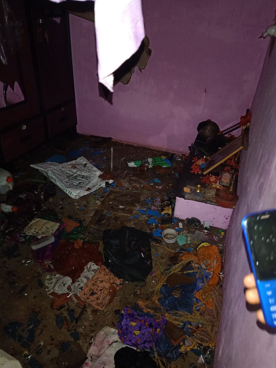 lightning-strikes-on-home-in-kumta