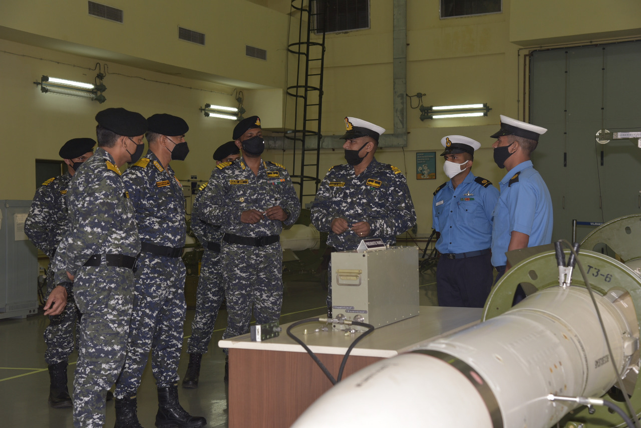 Vice Admiral Visits Kadamba Naval Base