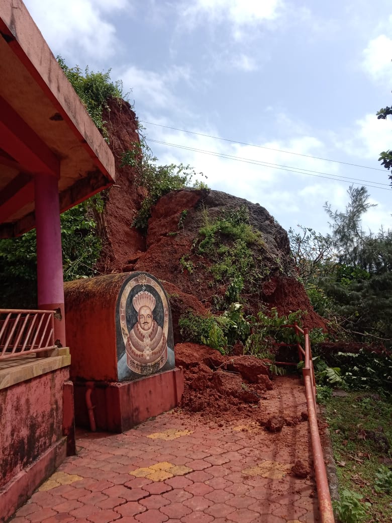 Landslide In Maneshwar Temple