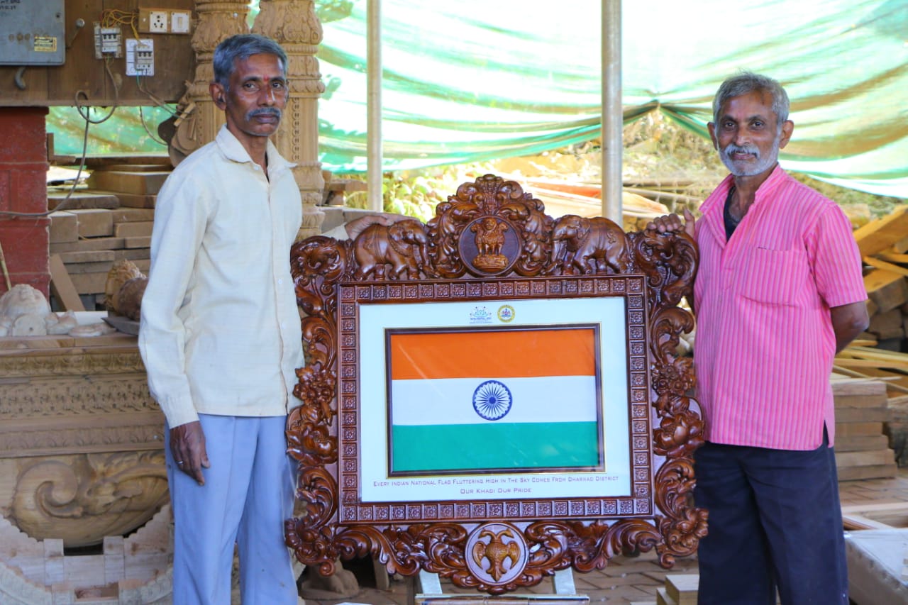 ಕಲಾಕೃತಿ ತಯಾರಕರು