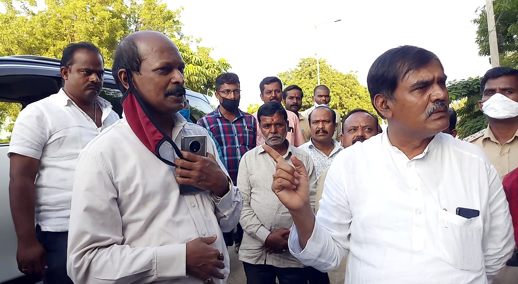 MLA AS Patil Nadahalli angry on contractors