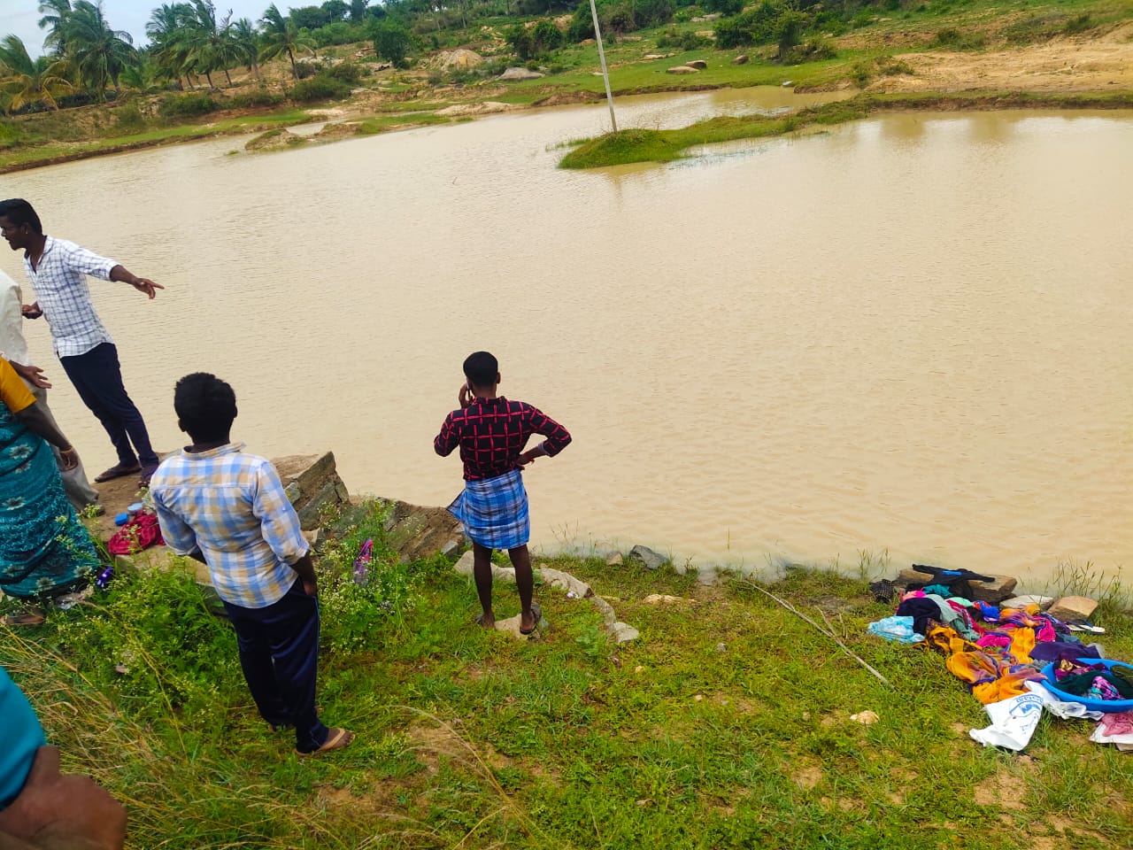 mother-and-daughters-died-in-a-lake