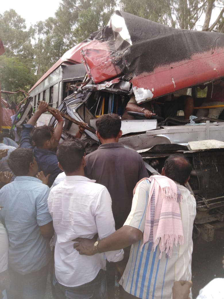 accident between bus and tipper in KR Pete