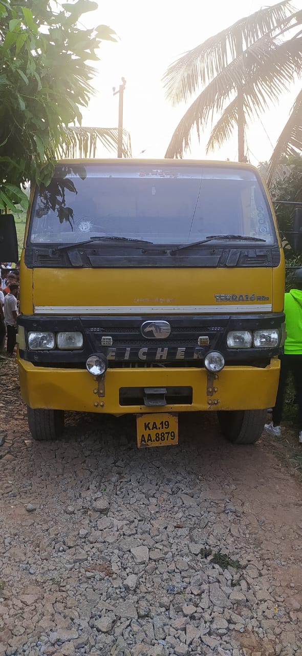 Two separate accident in Mangaluru, boy died in Mangalore accident, Young man life critical in Sullia incident, Mangalore crime news, Mangaluru accident news, ಮಂಗಳೂರಿನಲ್ಲಿ ಎರಡು ಪ್ರತ್ಯೇಕ ಅಪಘಾತ, ಮಂಗಳೂರು ಅಪಘಾತದಲ್ಲಿ ಬಾಲಕ ಸಾವು, ಸುಳ್ಯದಲ್ಲಿ ಯುವಕನ ಸ್ಥಿತಿ ಗಂಭೀರ, ಮಂಗಳೂರು ಅಪರಾಧ ಸುದ್ದಿ, ಮಂಗಳೂರು ಅಪಘಾತ ಸುದ್ದಿ,