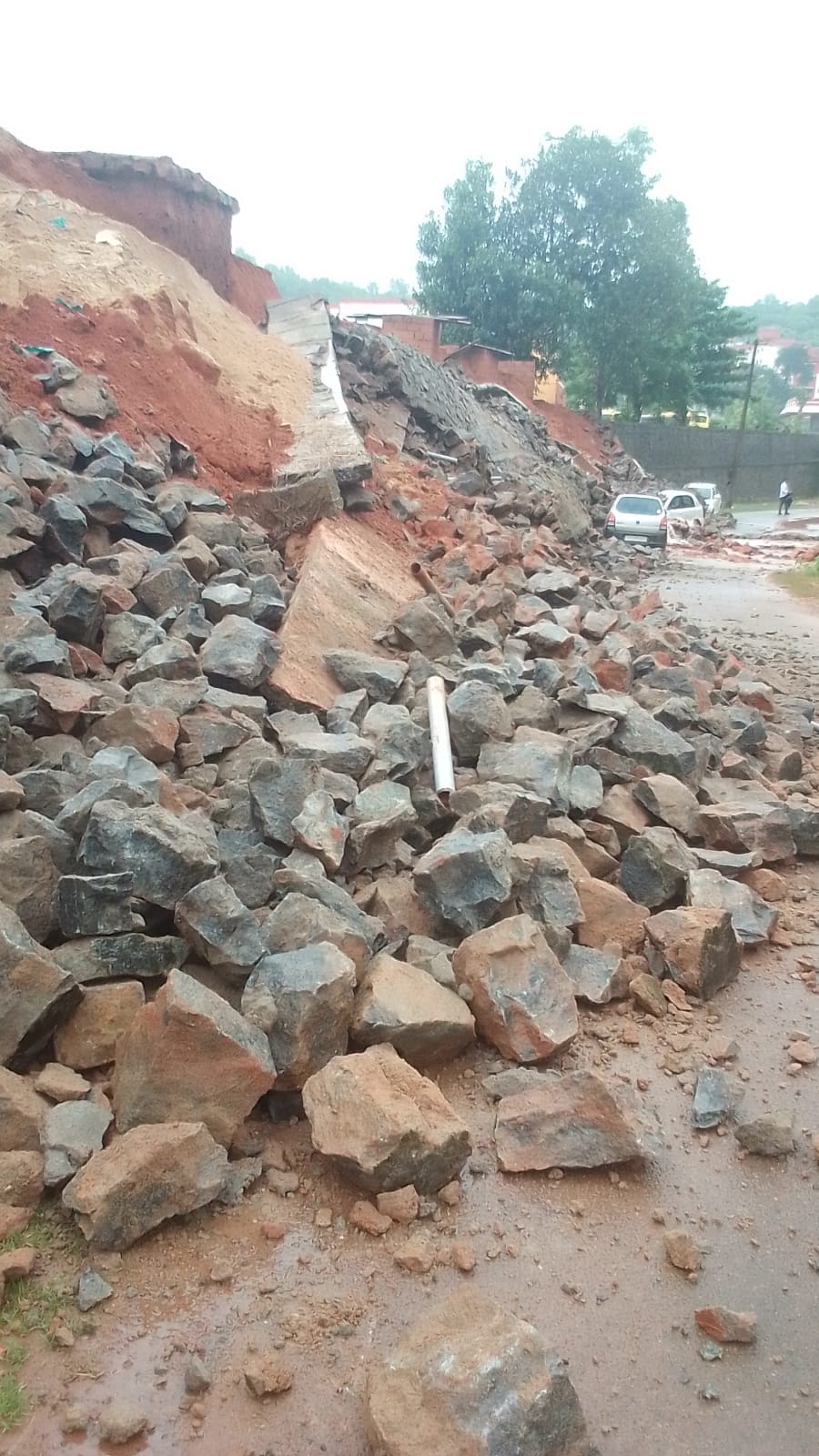 sea-erosion-damage-road-in-mangaluru