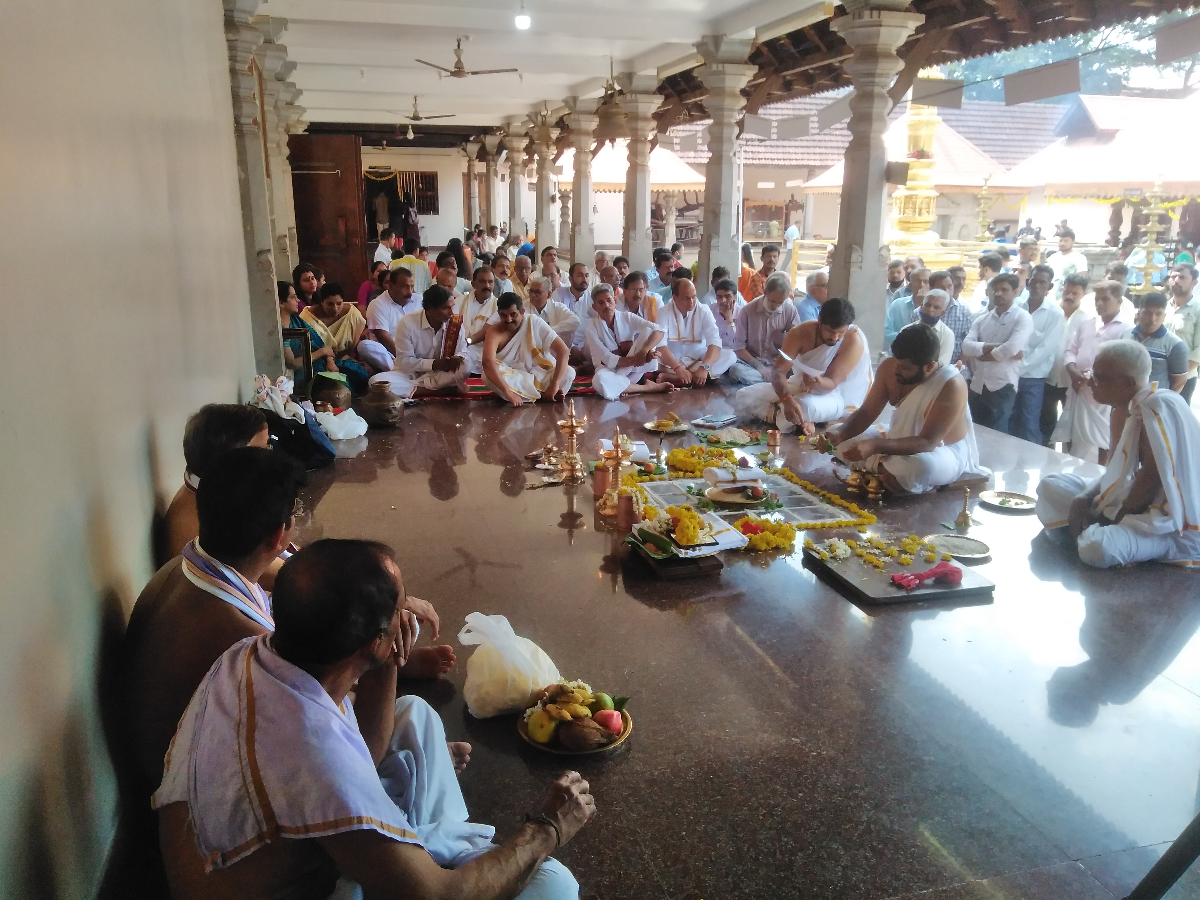 swarna-tambula-prashna-chinthana-in-shree-mahalingeshwara-temple-at-putturu