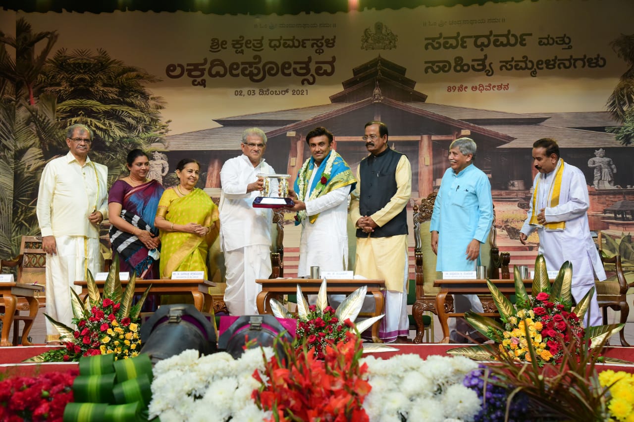 ಧರ್ಮಸ್ಥಳದಲ್ಲಿ ಲಕ್ಷ ದೀಪೋತ್ಸವ ,Health Minister Sudhakar in Dharmasthal