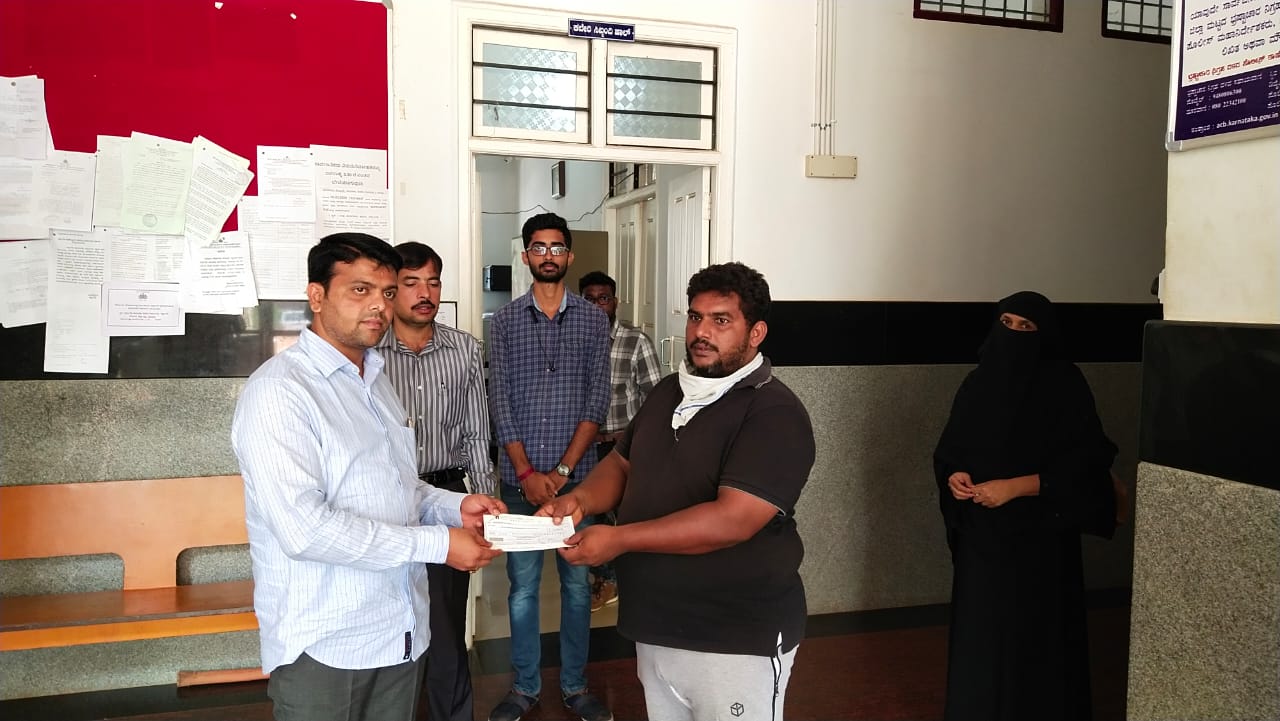 Issue of CM relief fund check in Mangalore