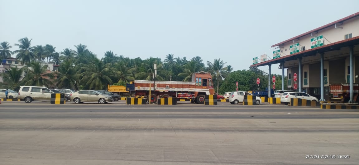 riders-pay-double-the-fee-at-talpady-toll