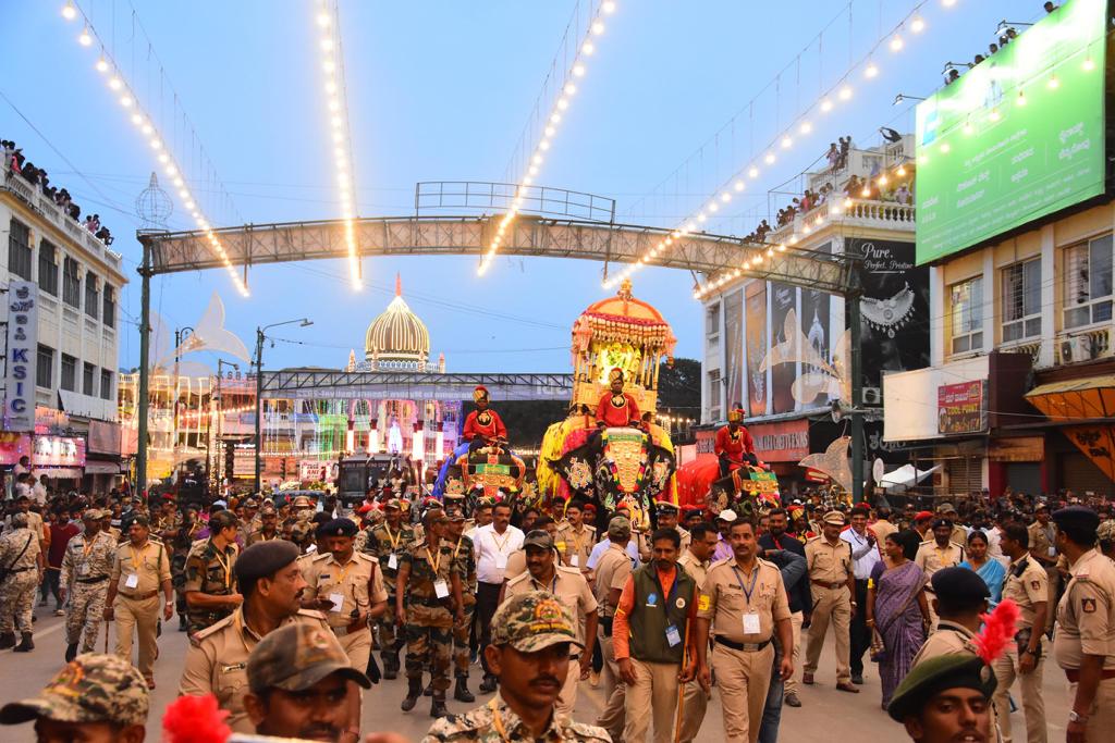 more-than-five-crore-spent-mysore-dasara-lightings