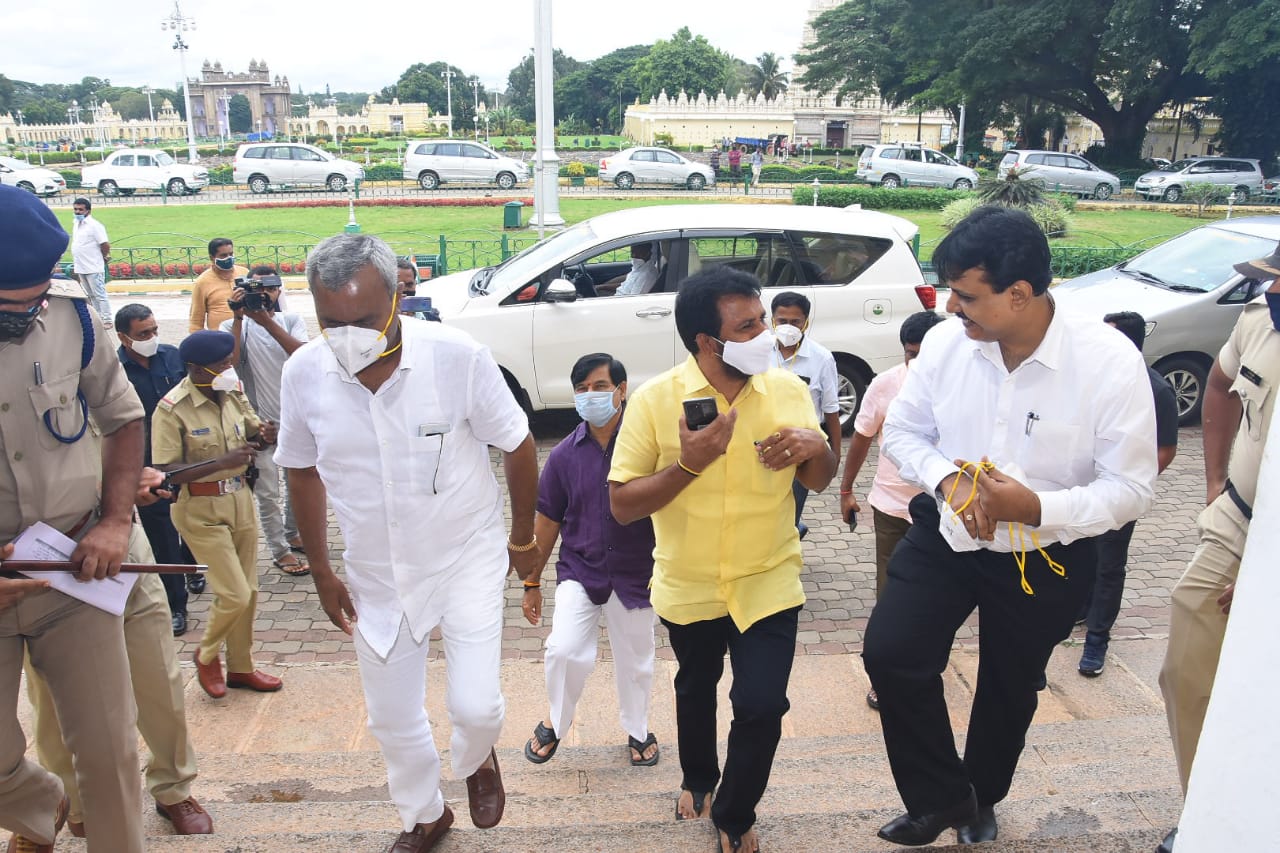 meeting in mysore regarding dasara celebration