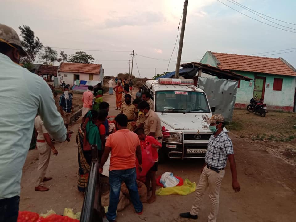 police staff distribution vegetables