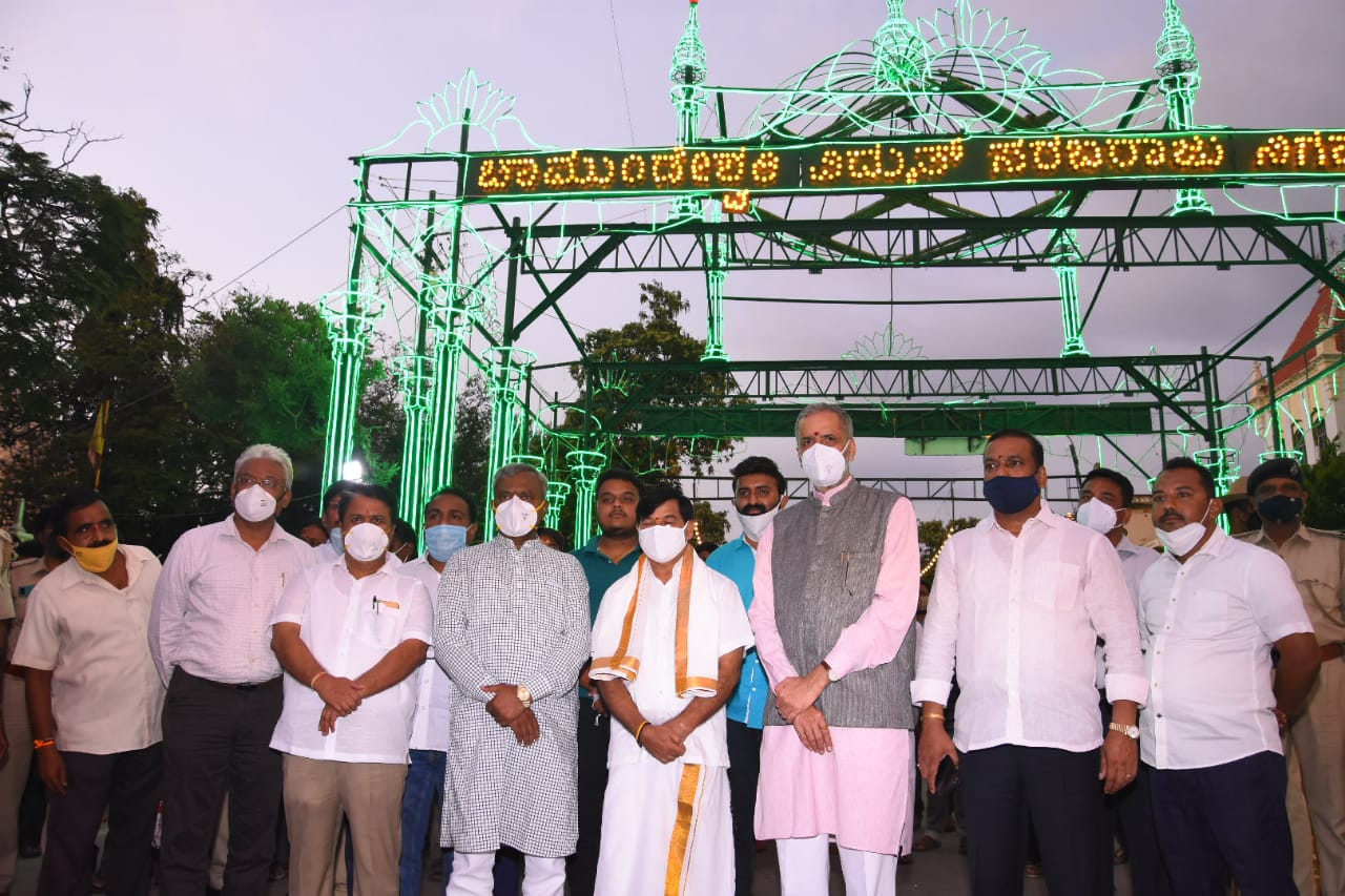 inauguration-of-dussehra-green-mantapa-electric-lighting