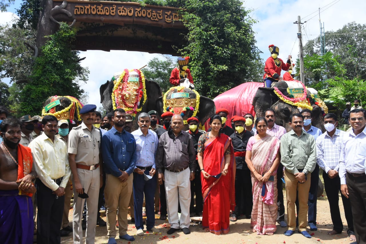 ಮೈಸೂರಿನತ್ತಾ ಹೊರಟ ಗಜಪಡೆ