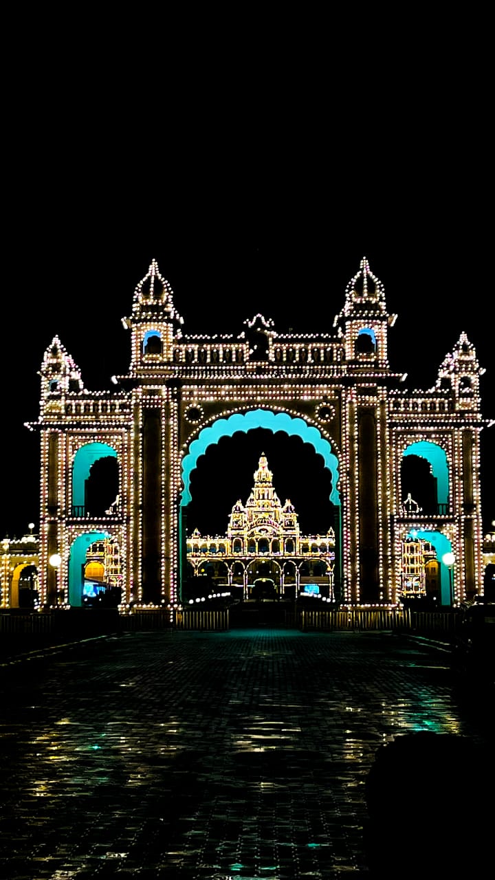 ಅಂಬಾರಿ ಅರಮನೆ ಸೇರುತ್ತಿದ್ದಂತೆ ಧರೆಗಿಳಿದ ವರುಣ