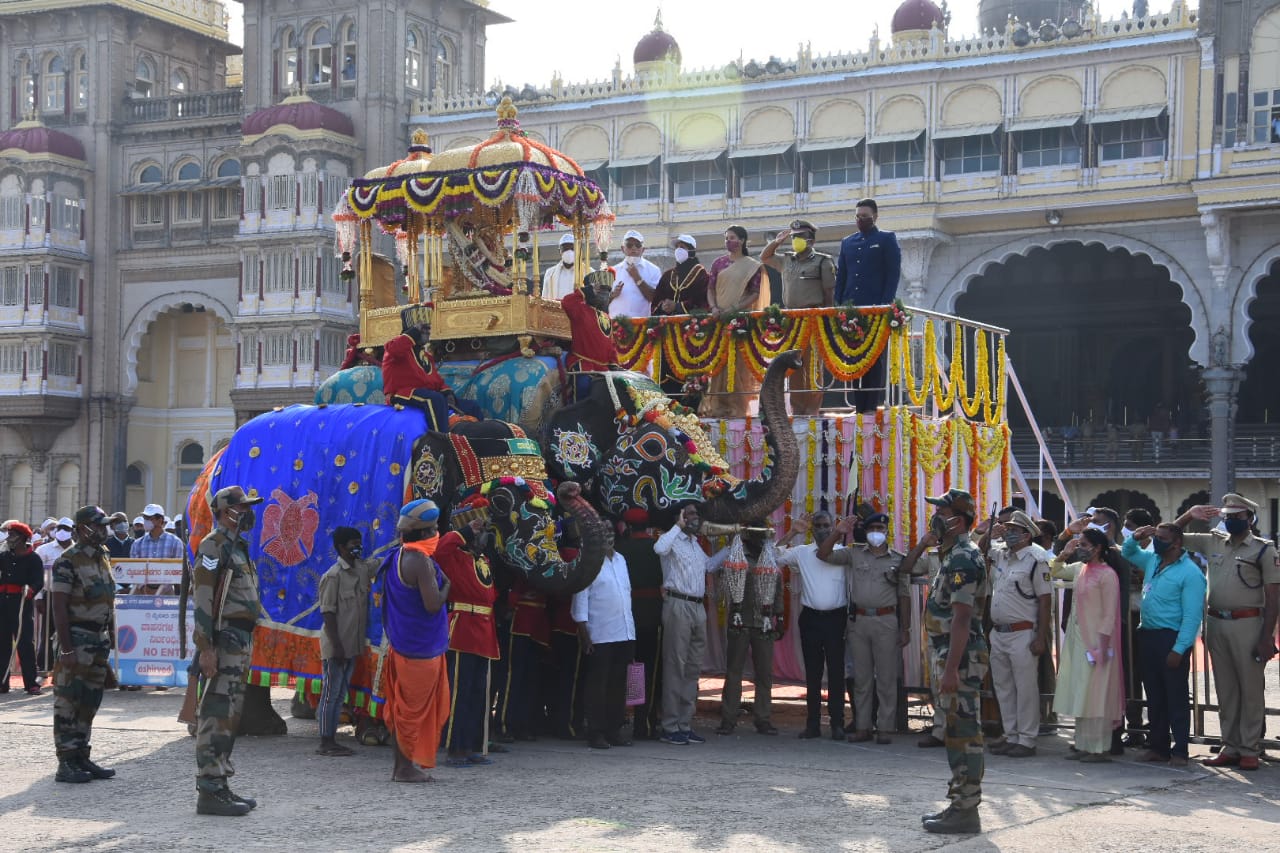 Colourful Photos Of Mysore Jumbo Savari