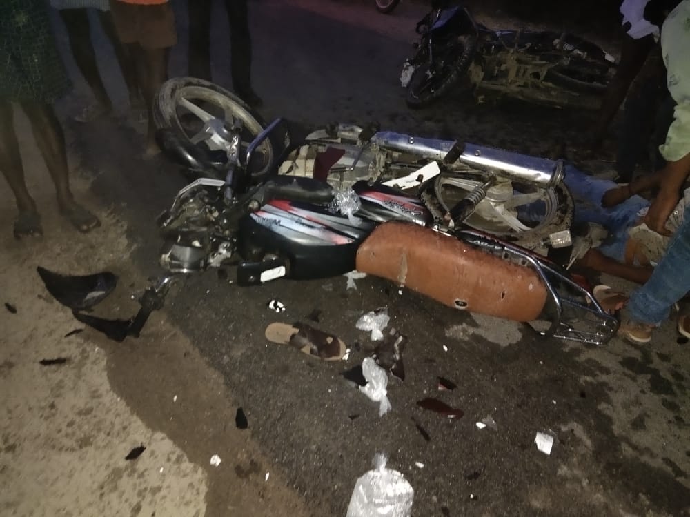 bike crusdeadly accident in raichur, one died, four injuredh