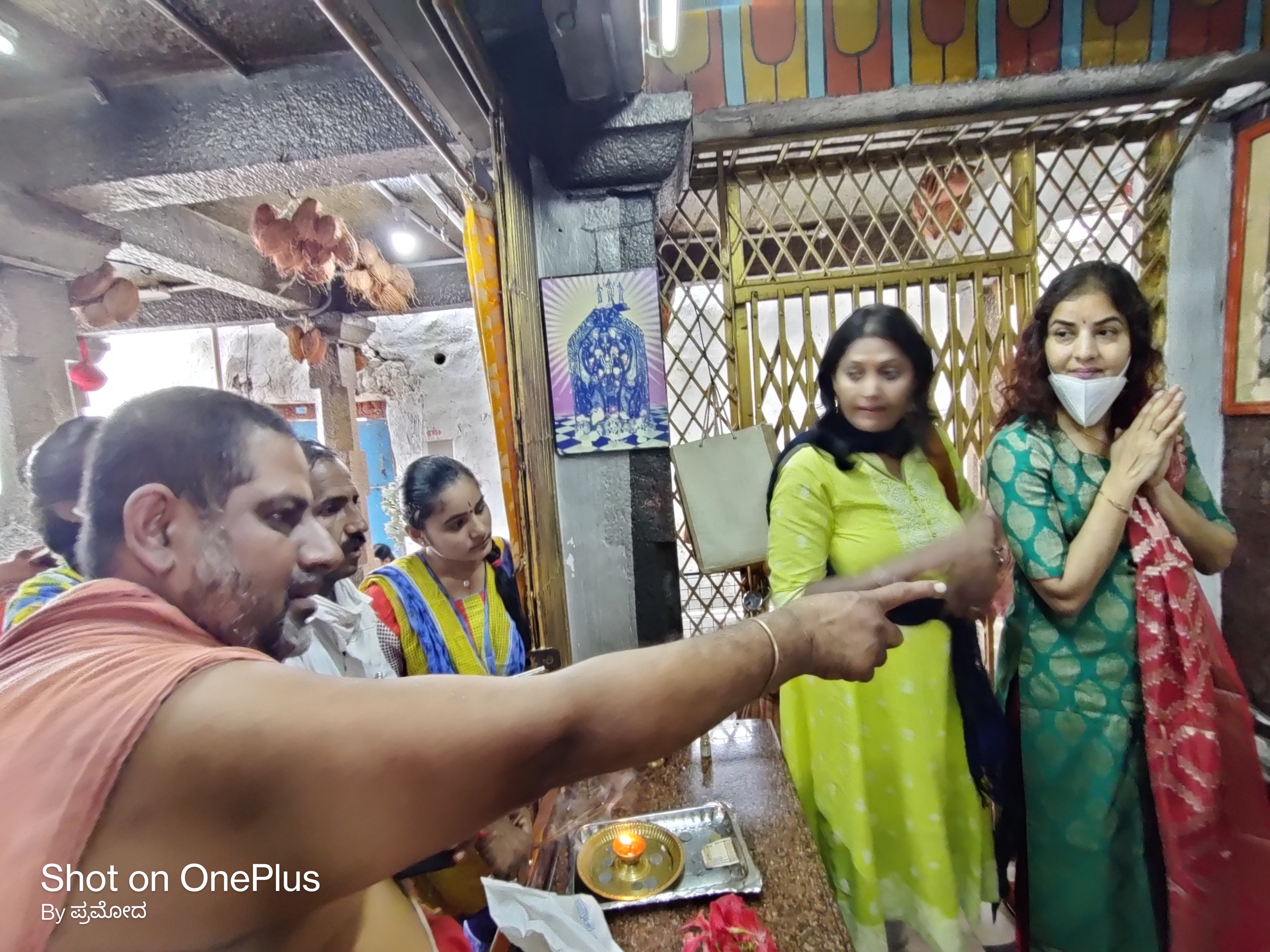 Actress Prema Visited Temples in Raichuru