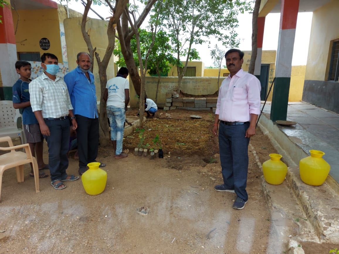 ಸರ್ಕಾರಿ ಶಾಲೆಗಳಲ್ಲಿ ಕಿಚನ್ ಗಾರ್ಡ್ ನಿರ್ಮಾಣ