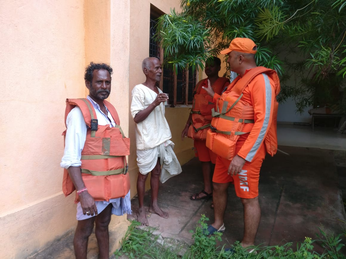 A man stuck in river, rescued