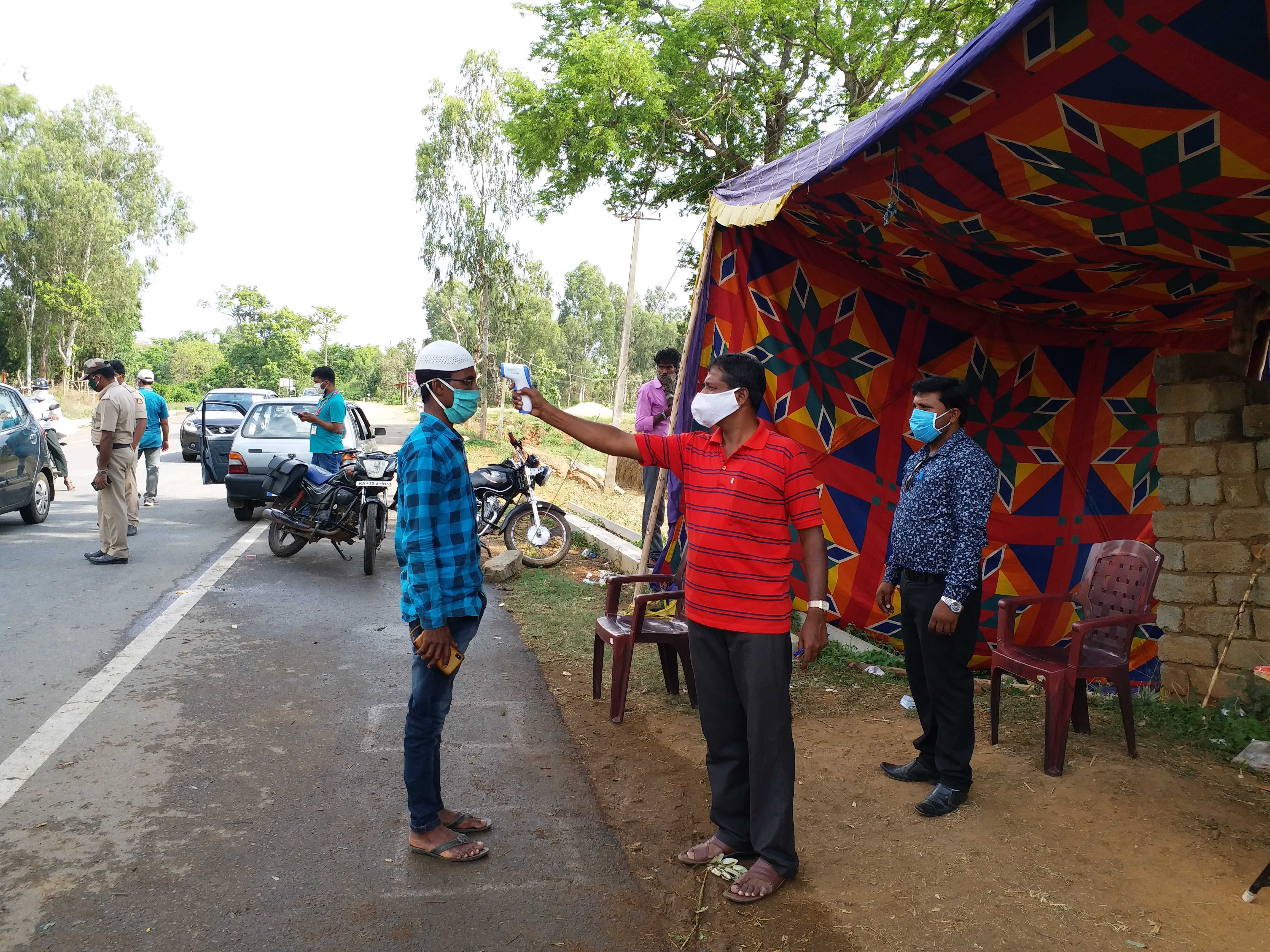 ಶಿಕಾರಿಪುರದ ಗಡಿ ಬಾಗದ ಚೆಕ್ ಪೋಸ್ಟ್ ಗಳಲ್ಲಿ ಚುರುಕುಗೊಂಡ ತಪಾಸಣೆ